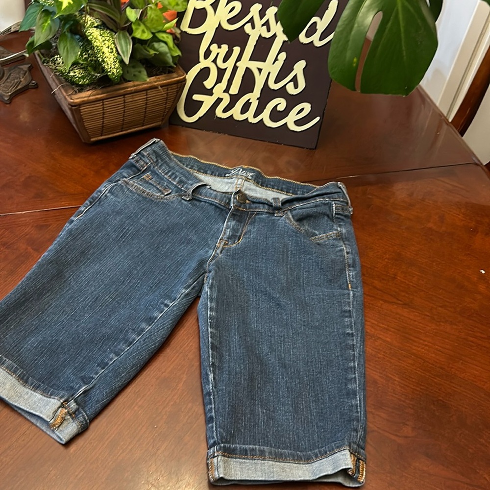 Old Navy Diva denim shorts size 2